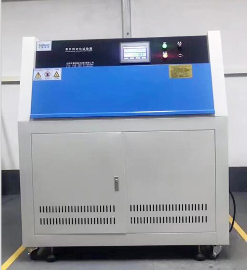 QUV紫外線老化試驗箱正面圖